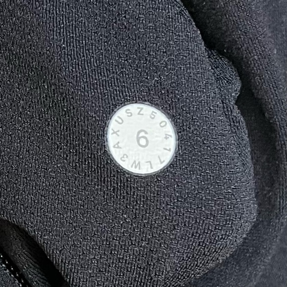 Lululemon | Toasty Tech  1/2 Zip Size 6 - Picture 7 of 7